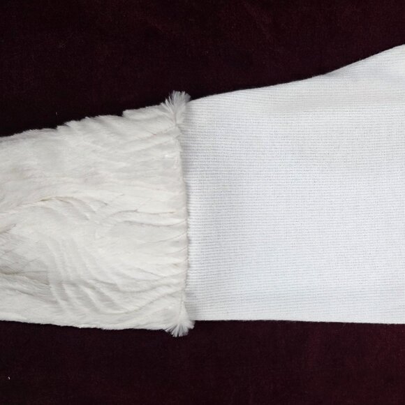 Pullover - Picture 3 of 3